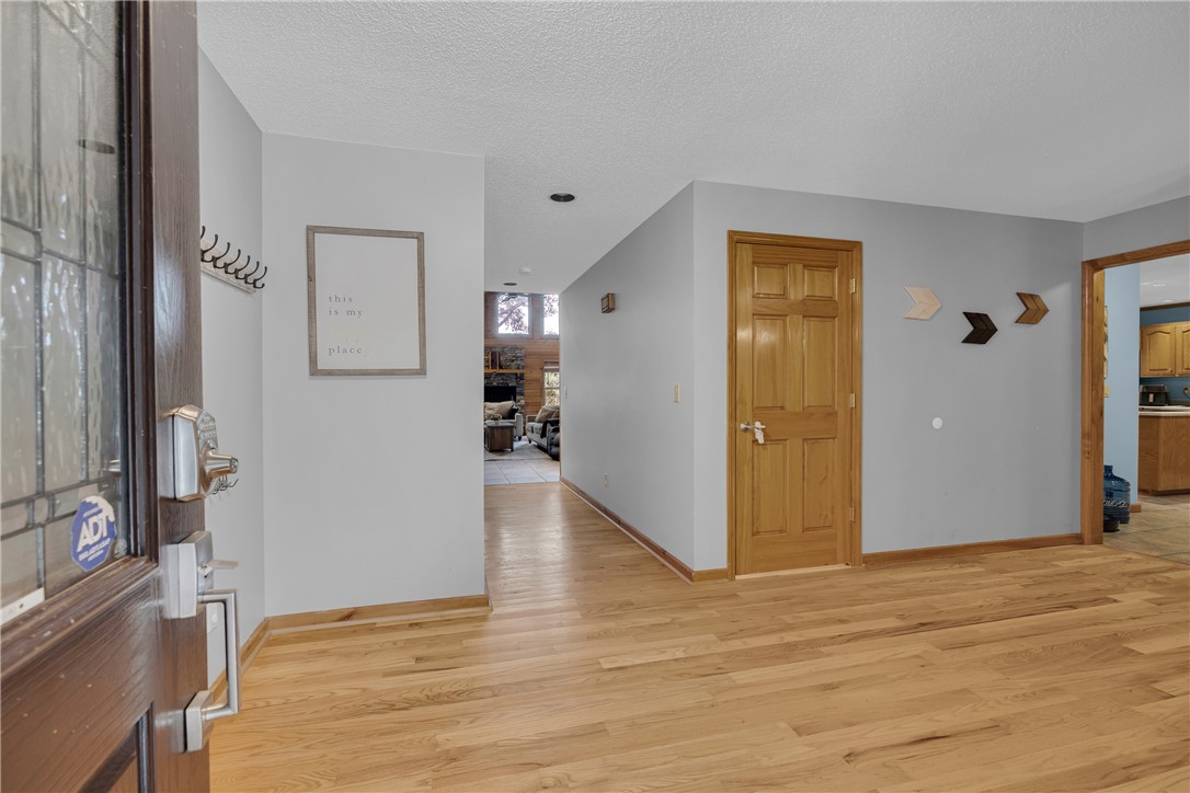 932 Bay Ridge Drive Salem, SC 29676 - Photo 9 of 48 Foyer