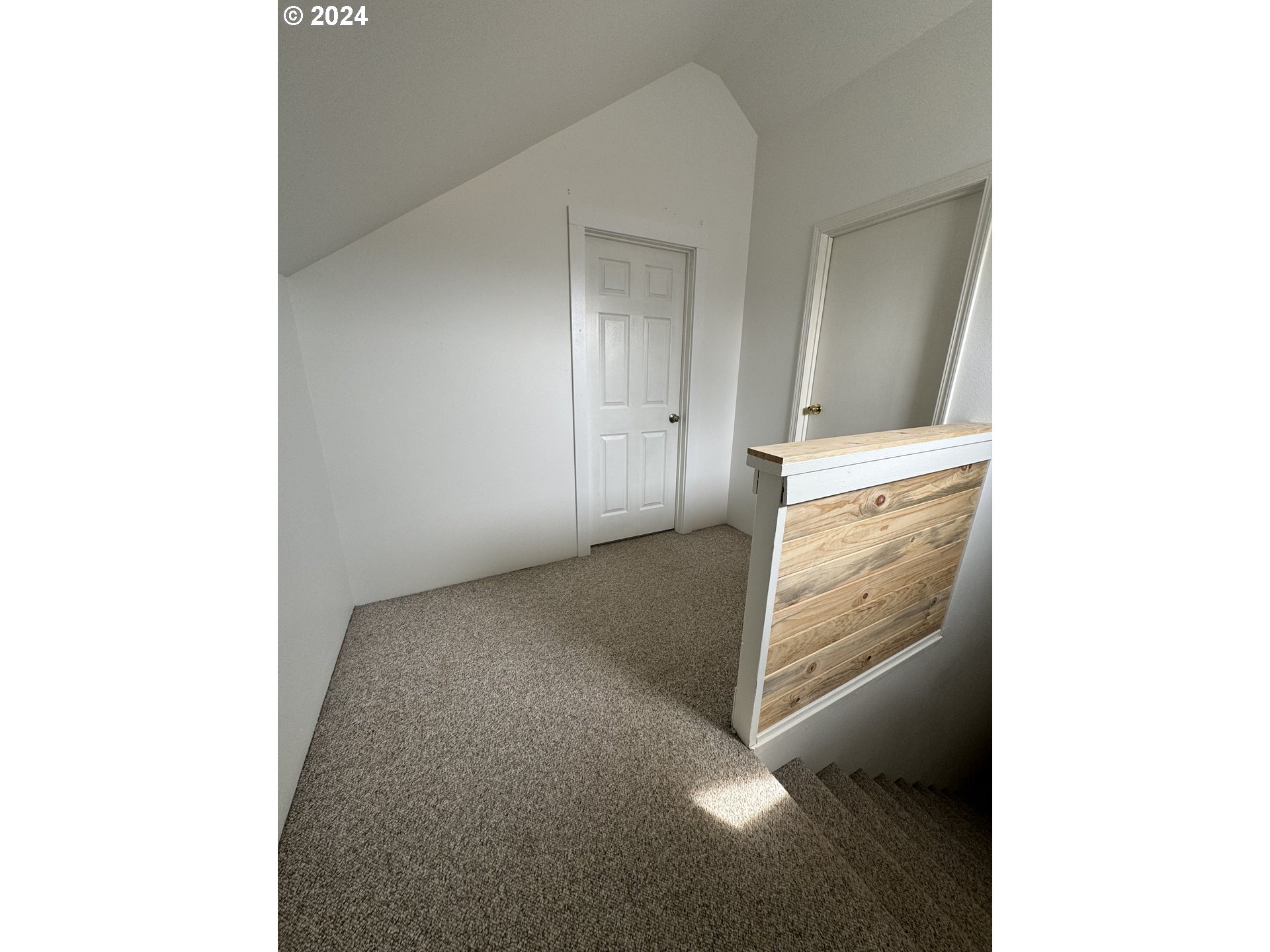 508 3rd Avenue Dallesport, WA 98617 - Photo 24 of 48 a view of a hallway