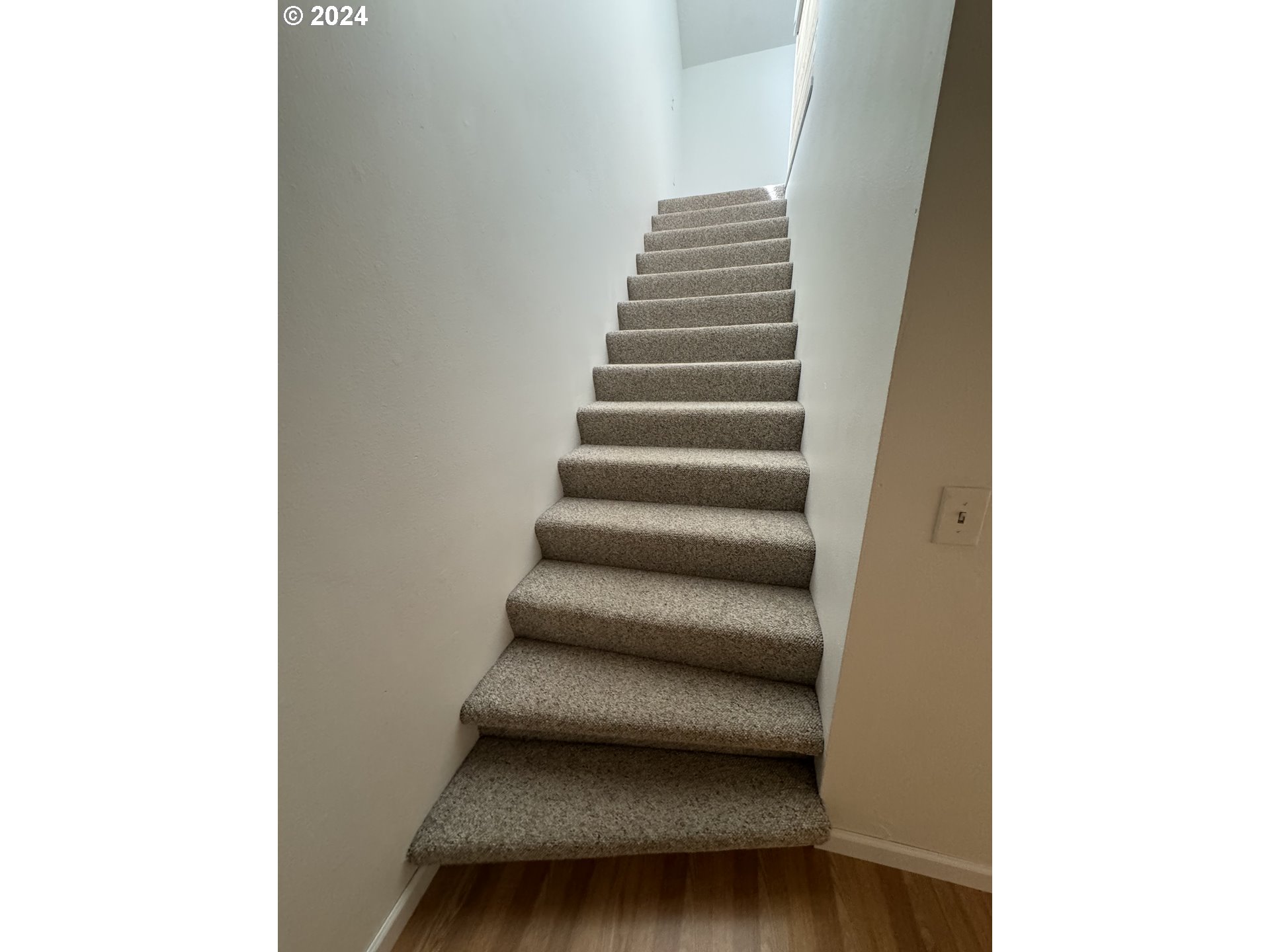 508 3rd Avenue Dallesport, WA 98617 - Photo 25 of 48 a view of entryway