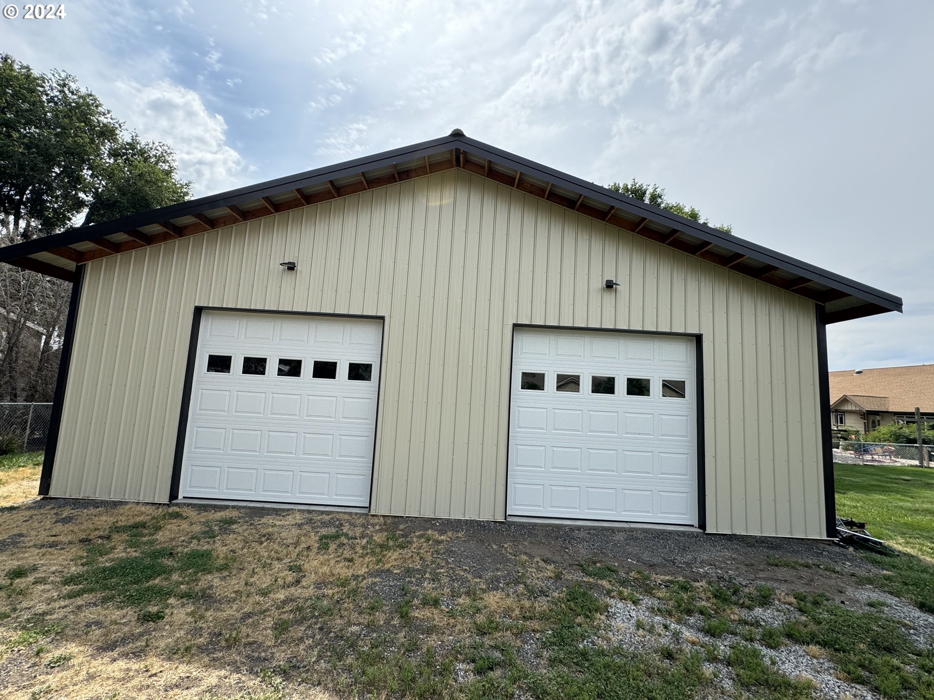 508 3rd Avenue Dallesport, WA 98617 - Photo 41 of 48 a front view of house