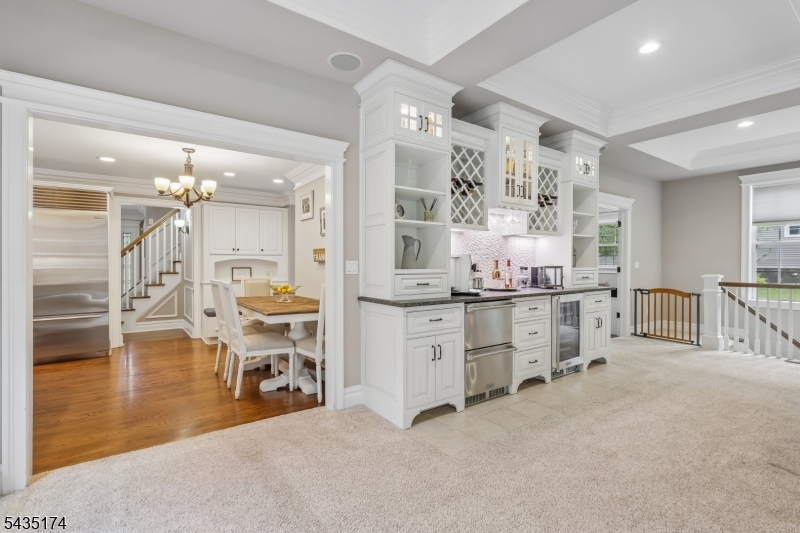 27 Burlington Road Berkeley Heights, NJ 07974 - Photo 9 of 37