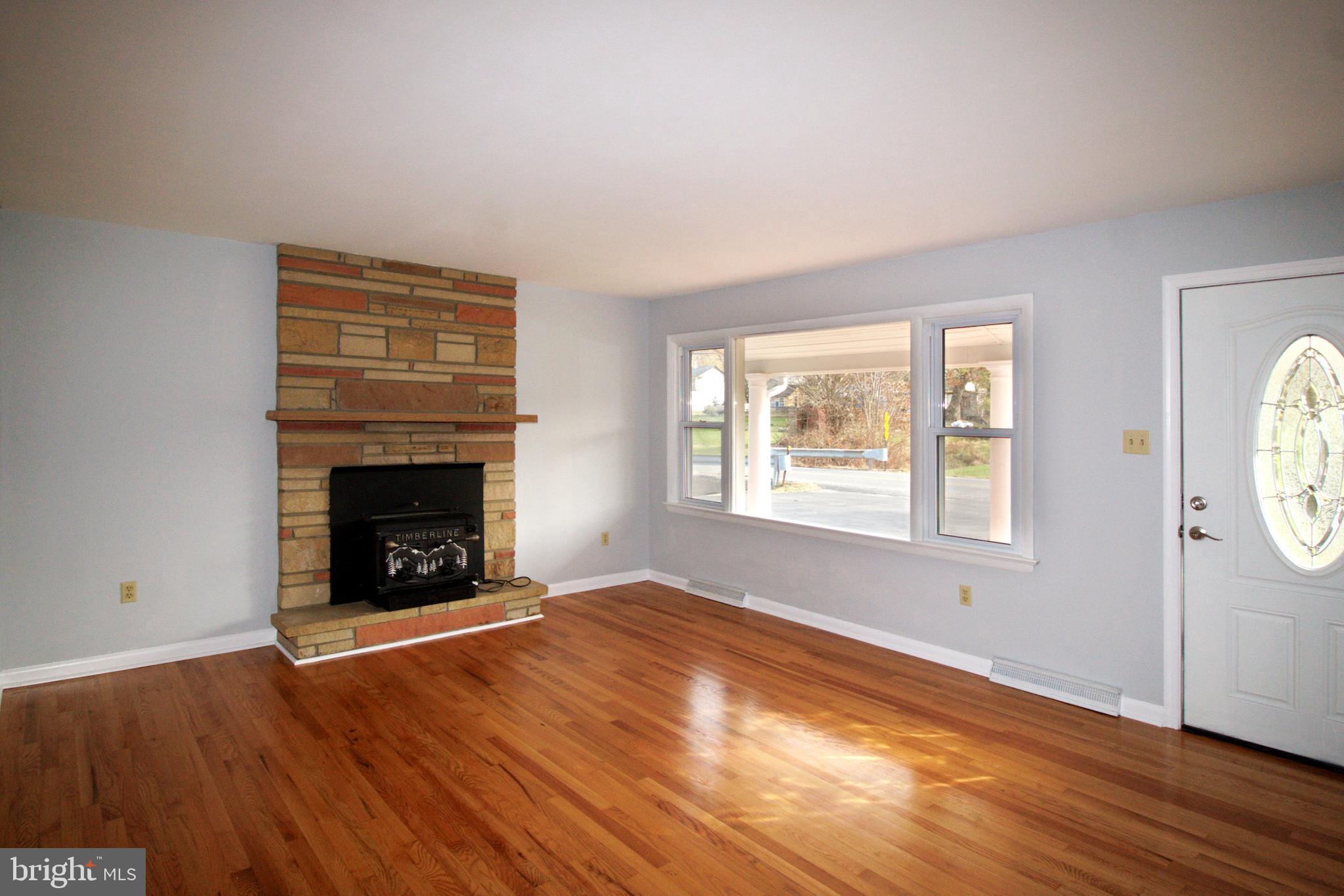 21240 San Mar Road Boonsboro, MD 21713 - Photo 14 of 31 Living Room