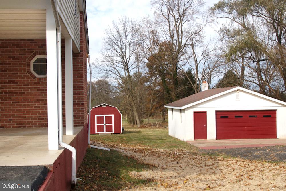 21240 San Mar Road Boonsboro, MD 21713 - Photo 6 of 31 Side View with Garage & Shed