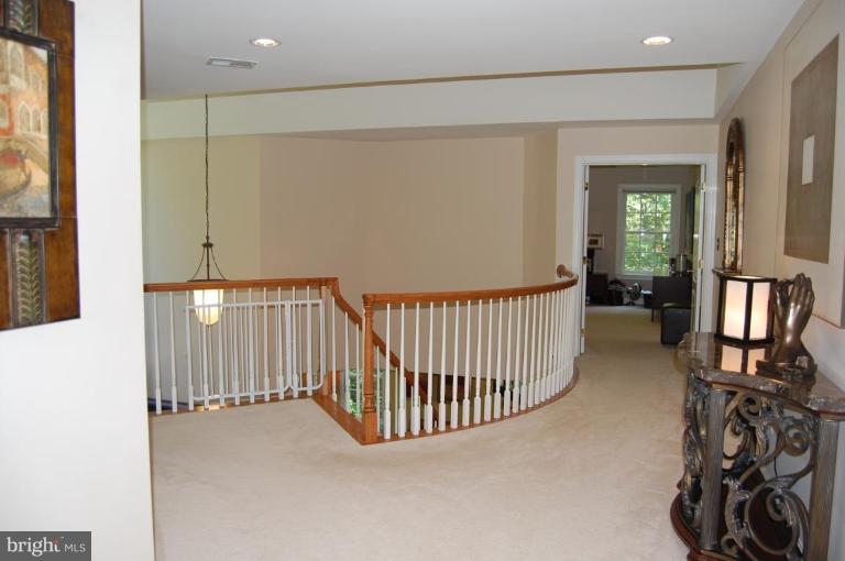 12097 North Walnut Branch Road Reston, VA 20194 - Photo 22 of 30 Hallway