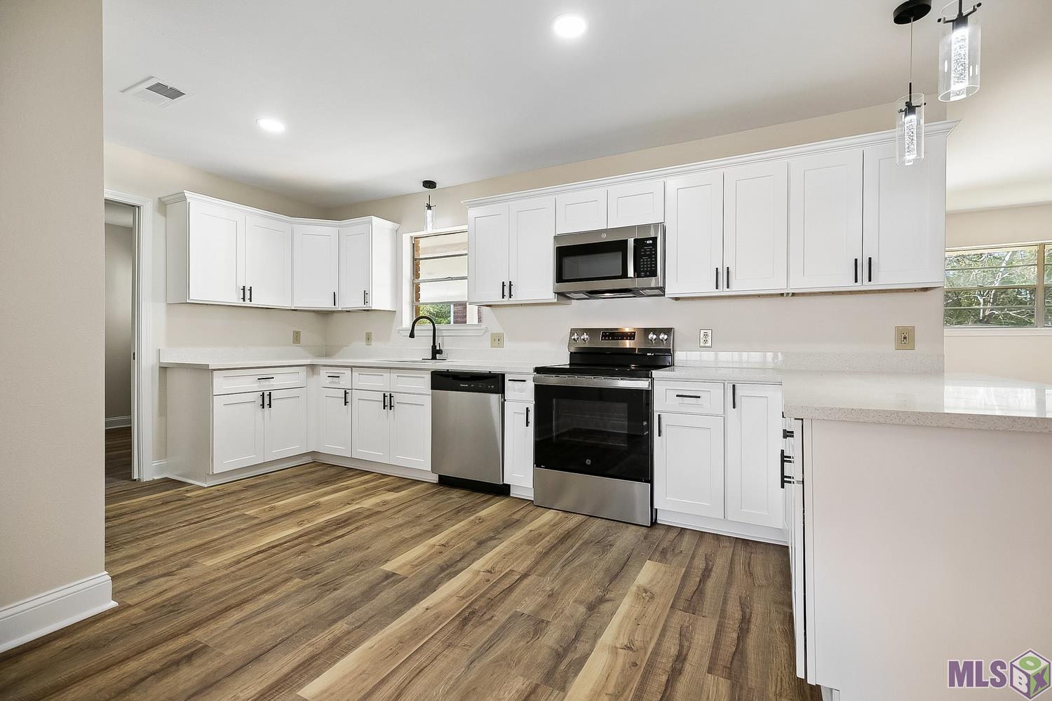 8950 Graham Drive Baton Rouge, LA 70814 - Photo 3 of 11 Gallery Image 3