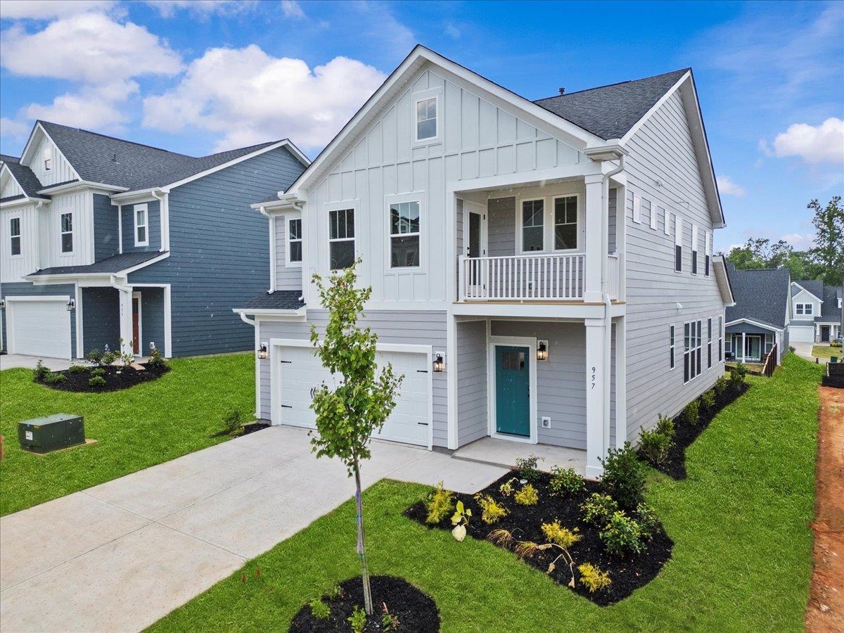 957 Diane Lane Moore, SC 29369 - Photo 2 of 36