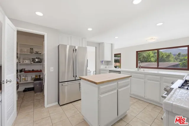 $1,369,000 | 1320 Nonchalant Drive, Simi Valley, CA 93065