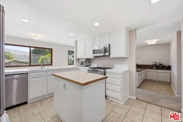 $1,369,000 | 1320 Nonchalant Drive, Simi Valley, CA 93065