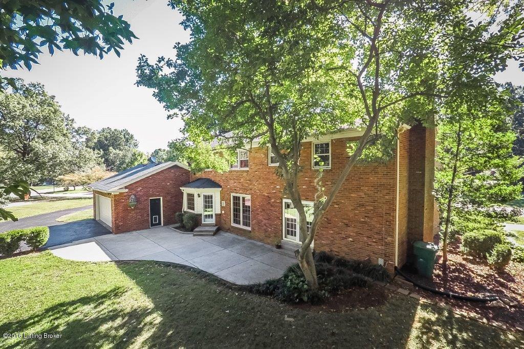 302 South Chadwick Road Louisville, KY 40222 - Photo 4 of 62 302 S Chadwick Rd-03