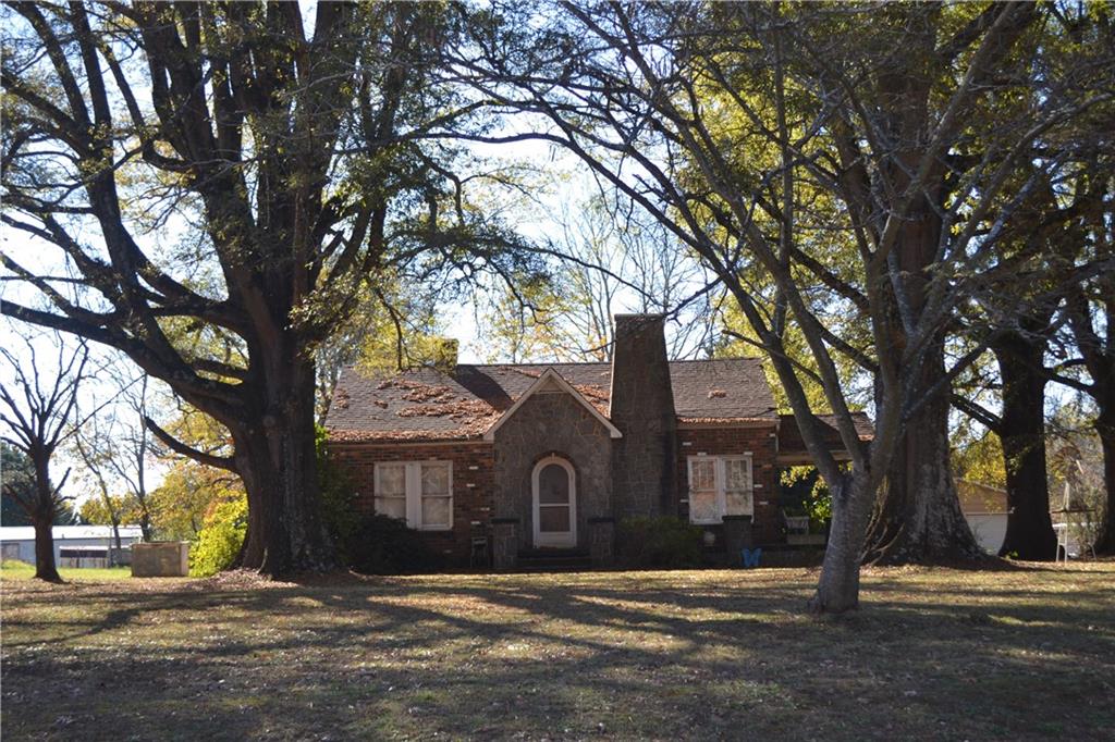 3281 Plateau Road Newton, NC 28658 - Photo 3 of 19 Gallery Image 3