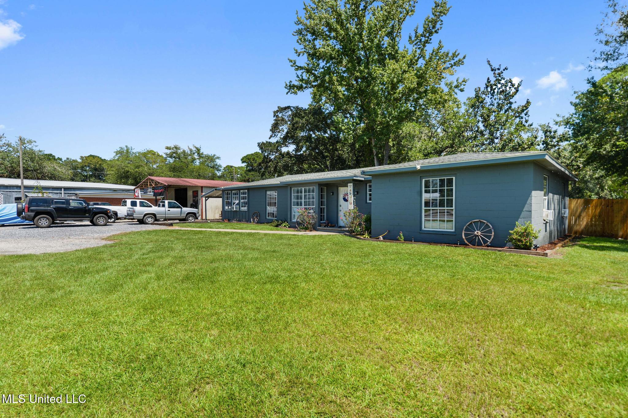 7621 Elder Ferry Road Moss Point, MS 39563 - Photo 2 of 32 002