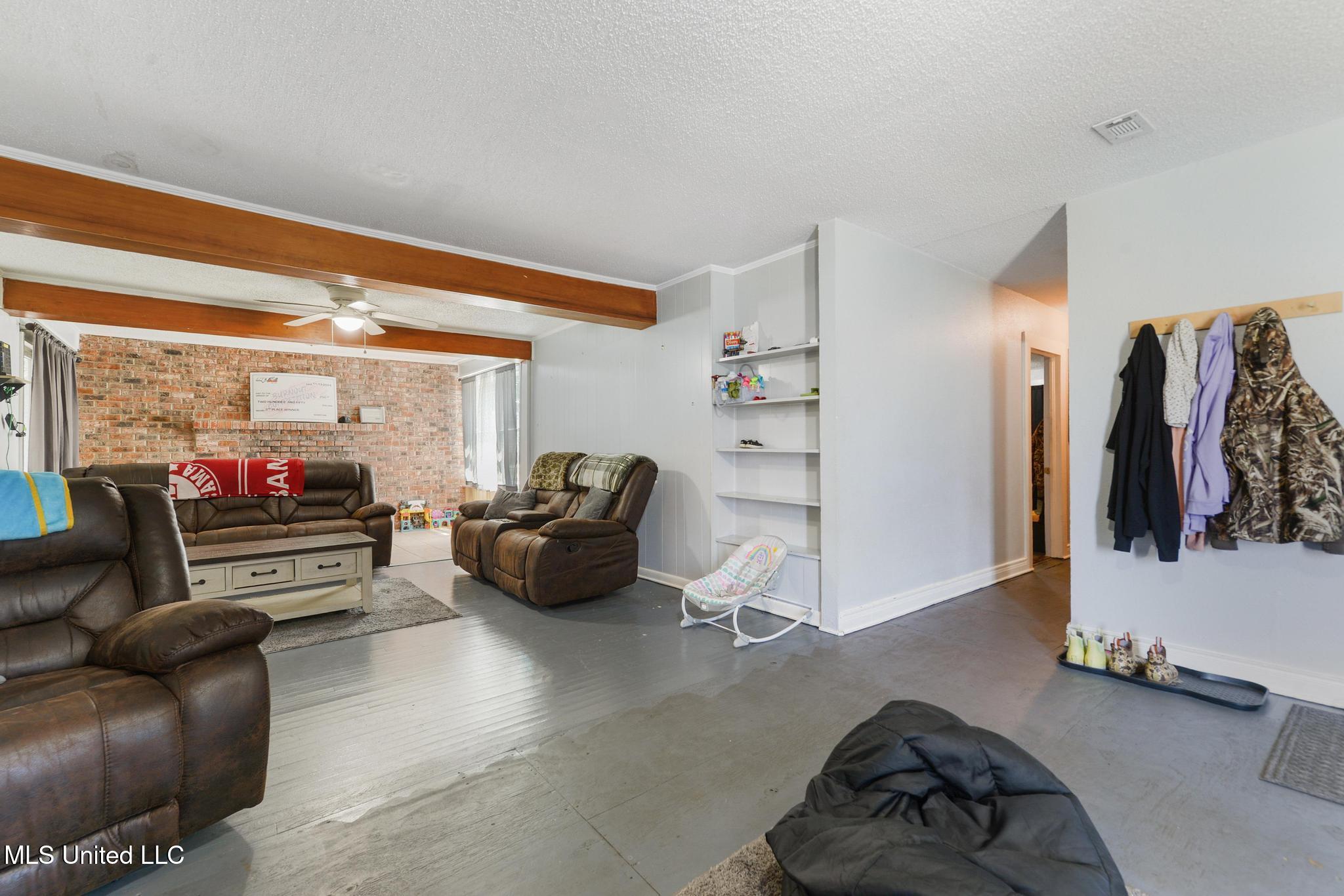 7621 Elder Ferry Road Moss Point, MS 39563 - Photo 4 of 32 004