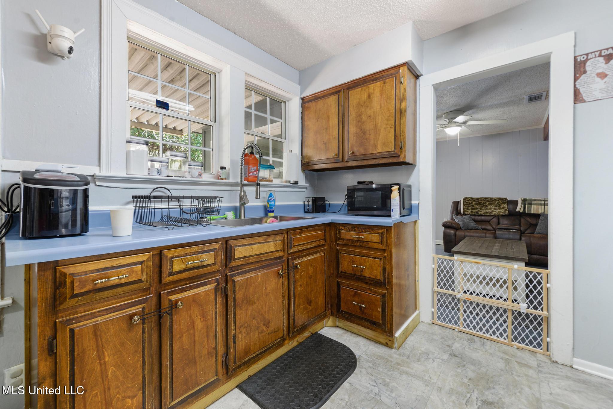 7621 Elder Ferry Road Moss Point, MS 39563 - Photo 7 of 32 007