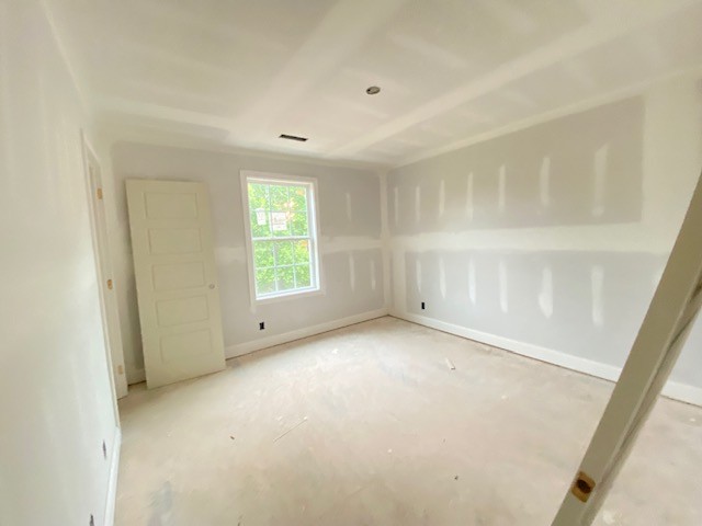 3612 Oakland Road Clarksville, TN 37040 - Photo 16 of 17 an empty room with windows