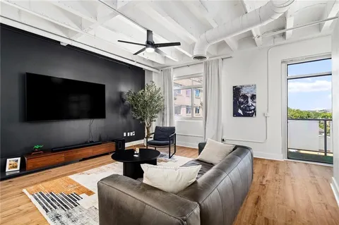 $600,000 | 805 Peachtree Street Northeast, Unit 521, Atlanta, GA 30308