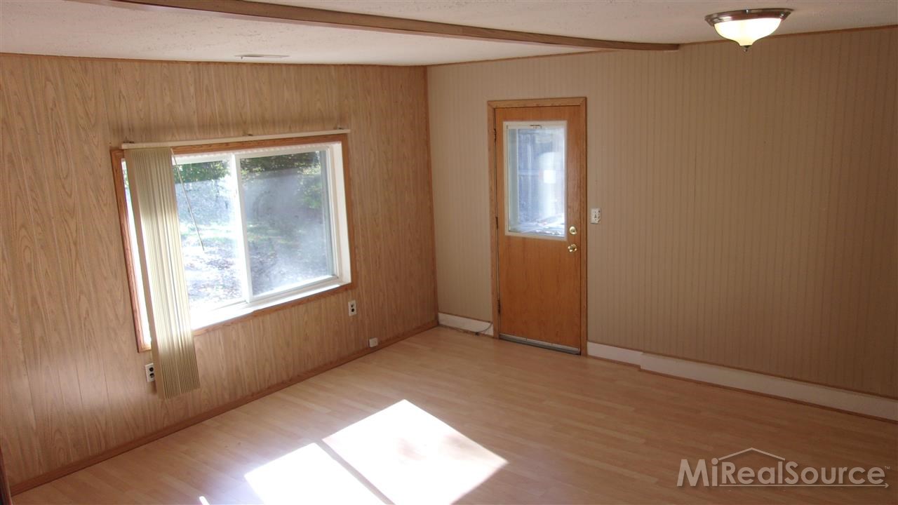9173 Field Road Algonac, MI 48001 - Photo 16 of 30 31217890-15.JPG