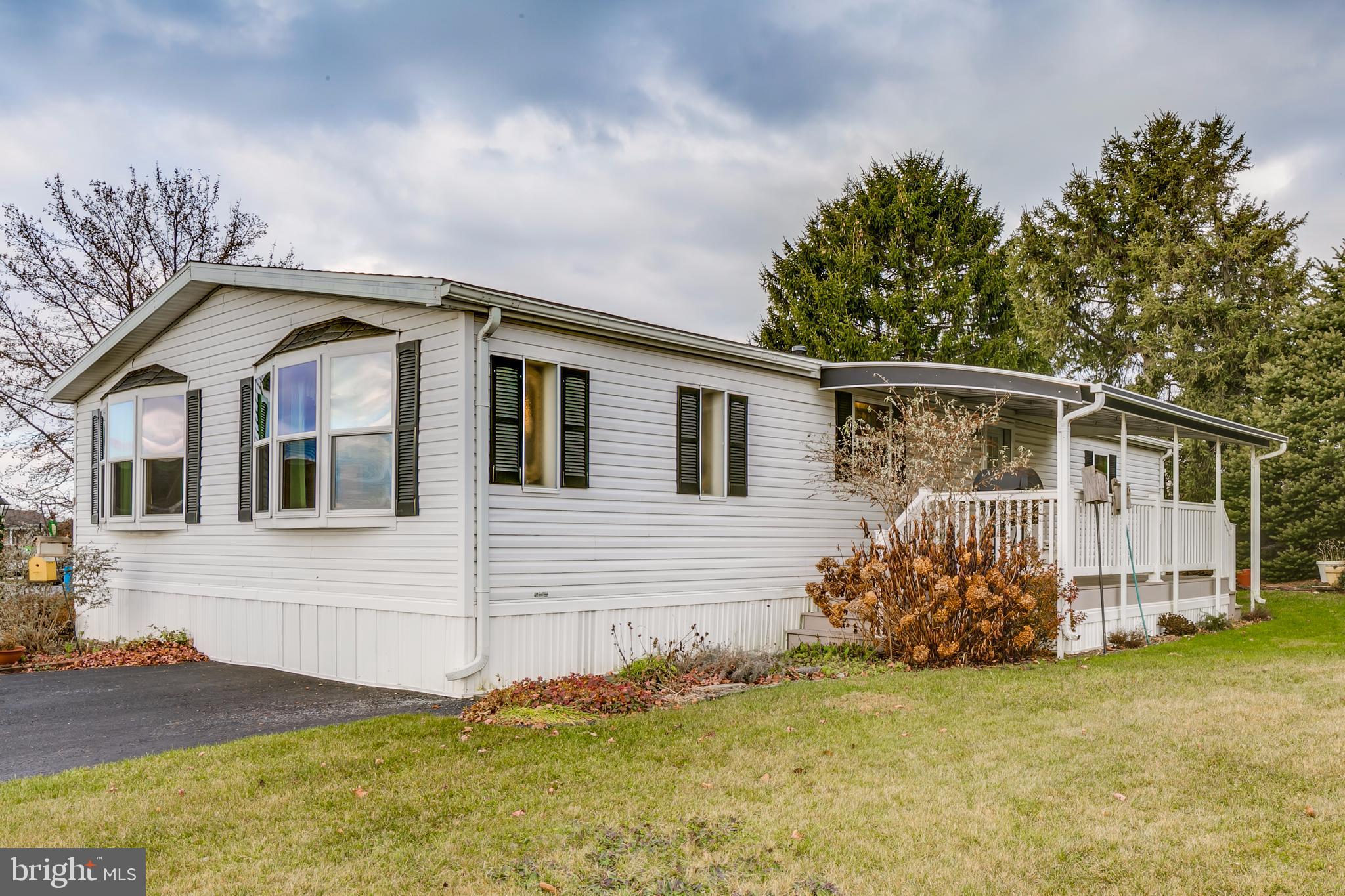 1 Ridgewood Manor Manheim, PA 17545 - Photo 3 of 28