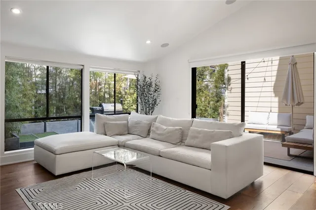 $1,099,000 | 1176 South Westlake Boulevard, Westlake Village, CA 91361