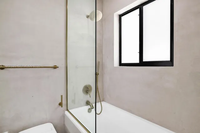 $2,800 | 8931 Northeast 2nd Avenue, Unit S4, El Portal, FL 33138