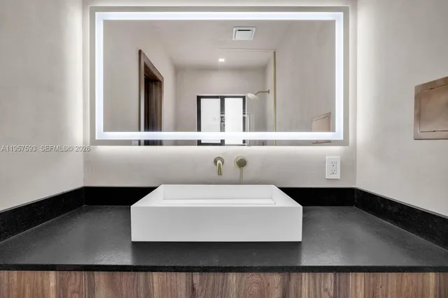 $2,800 | 8931 Northeast 2nd Avenue, Unit S4, El Portal, FL 33138