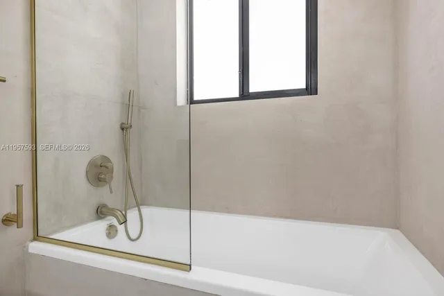 $2,800 | 8931 Northeast 2nd Avenue, Unit S4, El Portal, FL 33138