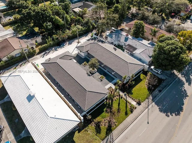 $2,800 | 8931 Northeast 2nd Avenue, Unit S4, El Portal, FL 33138