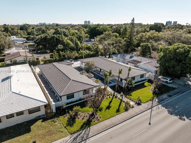 $2,800 | 8931 Northeast 2nd Avenue, Unit S4, El Portal, FL 33138