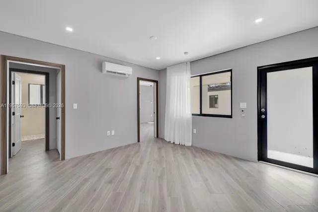 $2,800 | 8931 Northeast 2nd Avenue, Unit S4, El Portal, FL 33138