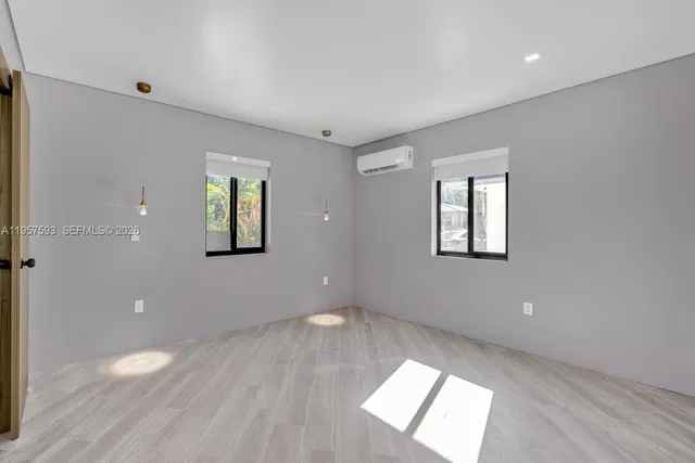 $2,800 | 8931 Northeast 2nd Avenue, Unit S4, El Portal, FL 33138