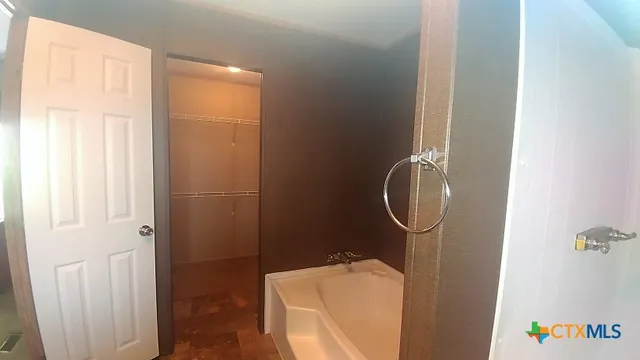 $1,225 | 3701 Aux Airport Road, Seguin, TX 78155