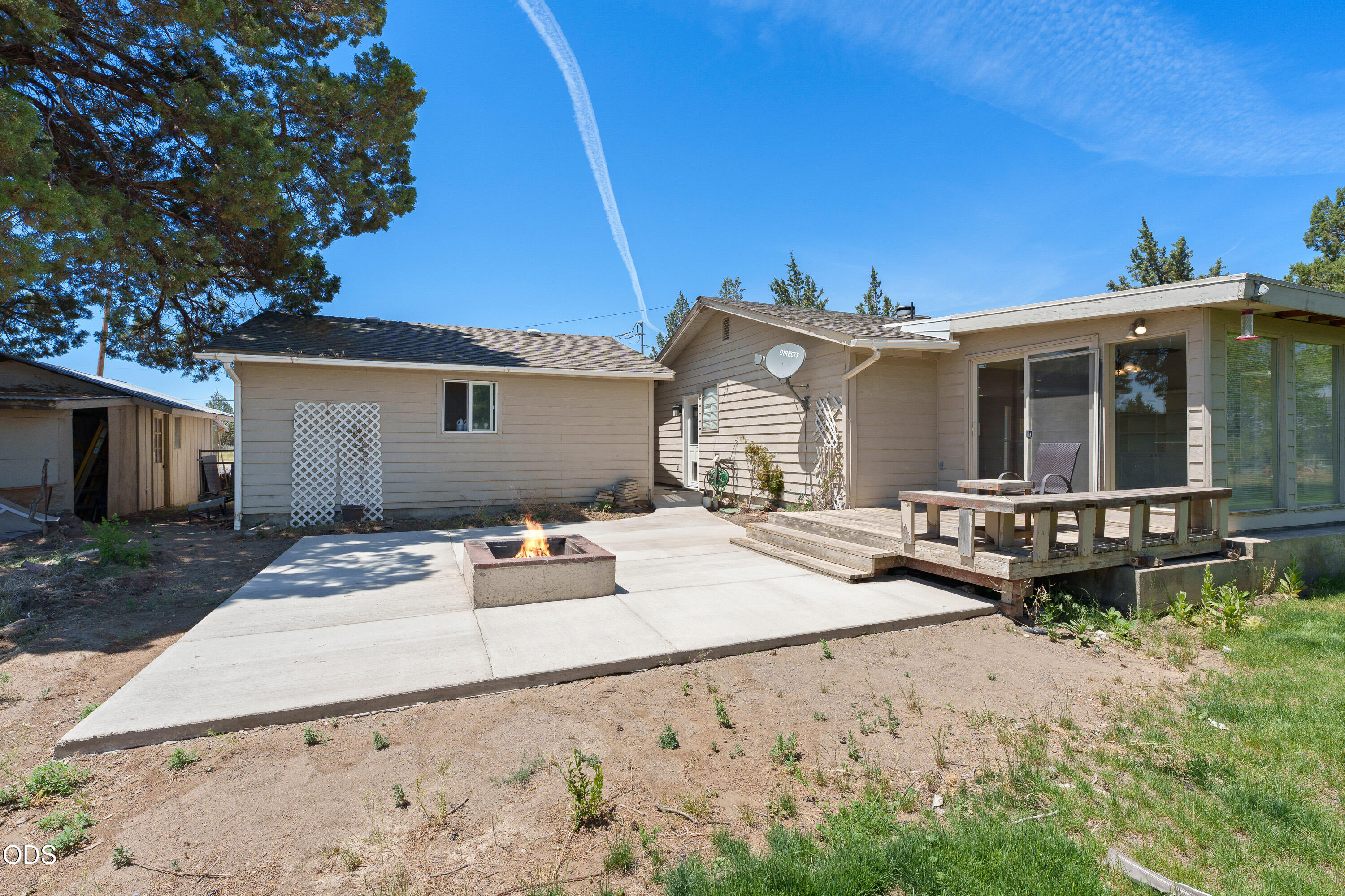 6492 Southwest 51st Street Redmond, OR 97756 - Photo 40 of 44