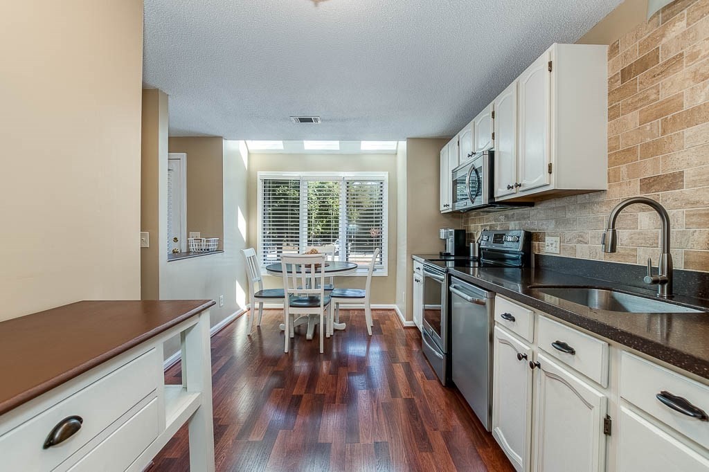 812 Maple Brook Road, Unit 812 Bellingham, MA 02019 - Photo 5 of 33