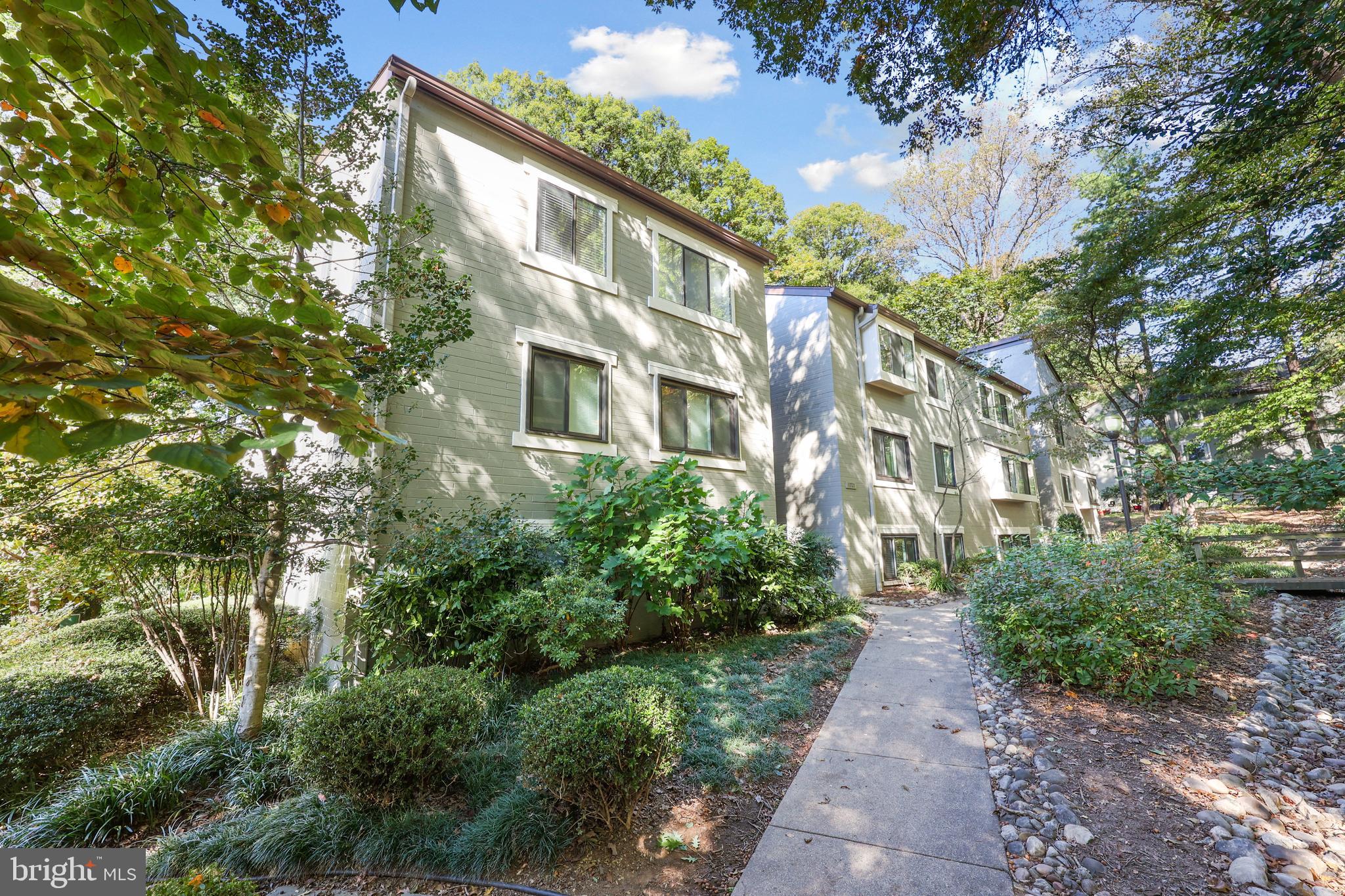 11721 Karbon Hill Court, Unit T2 Reston, VA 20191 - Photo 3 of 31 a view of a building