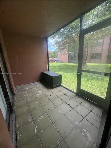 $2,250 | 2705 West 64th Place, Unit 5214, Hialeah, FL 33016