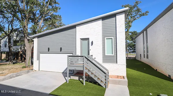 $612,500 | 136 Markham Drive, Gulfport, MS 39507