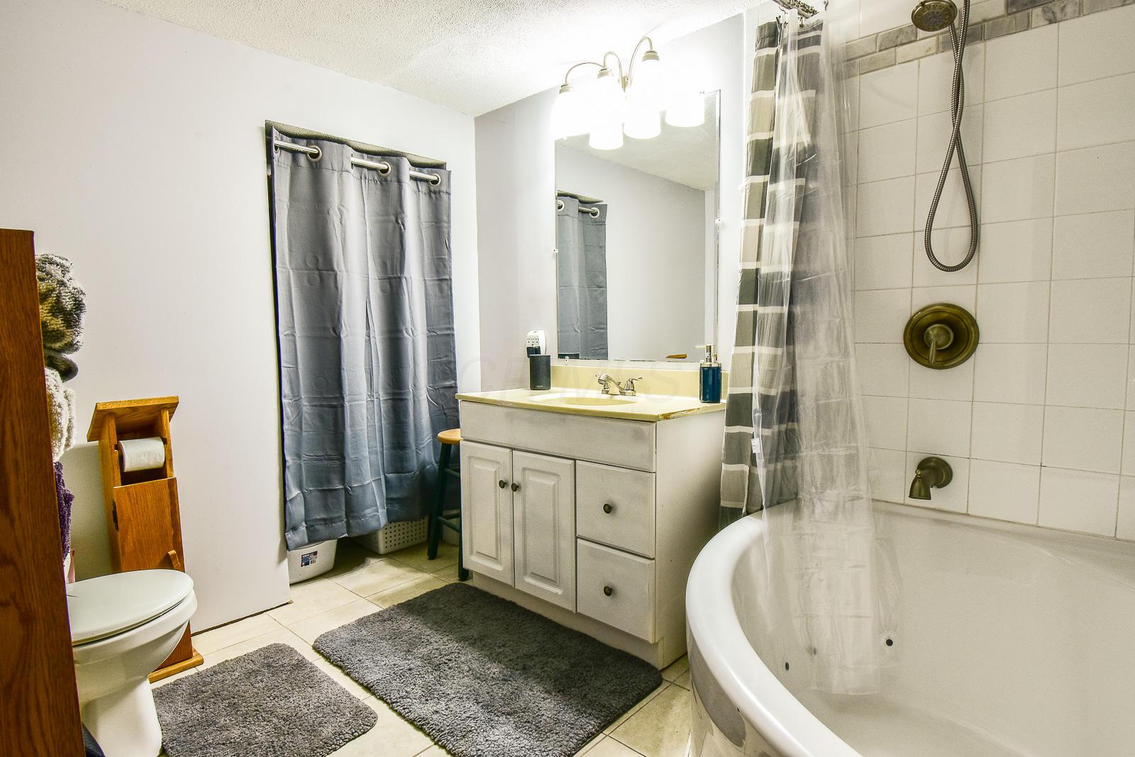 1851 Swans Road Northeast Newark, OH 43055 - Photo 12 of 19 Gallery Image 12