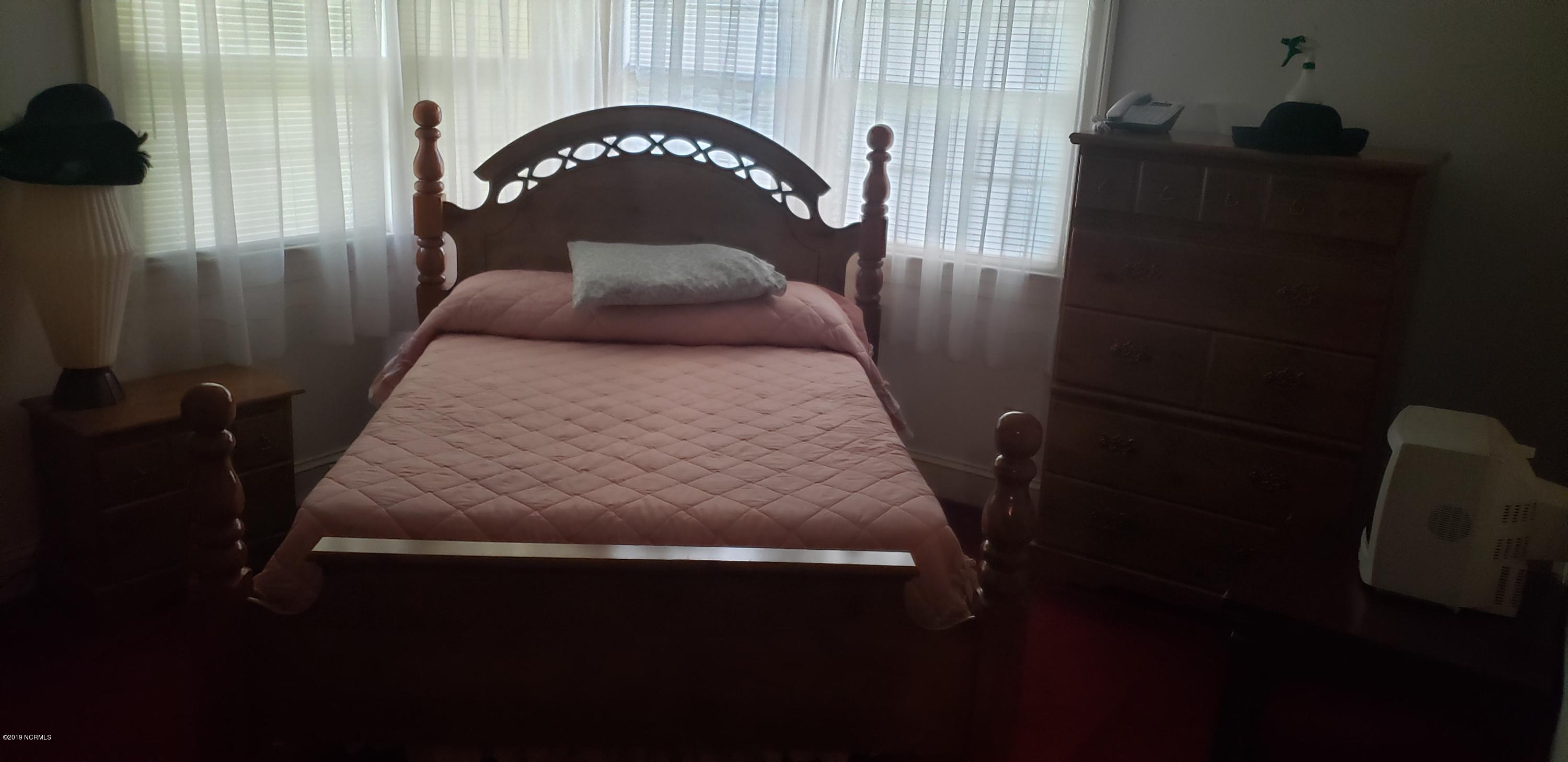 1406 Hardee Road Kinston, NC 28504 - Photo 9 of 17 bedroom