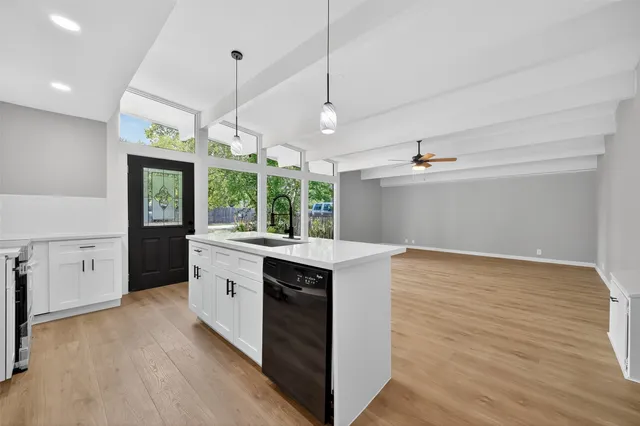 $255,000 | 4831 Donald Street, Seabrook, TX 77586