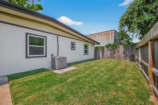 $255,000 | 4831 Donald Street, Seabrook, TX 77586