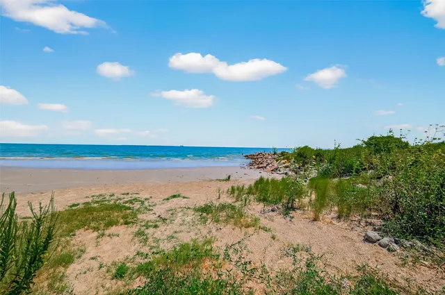 $255,000 | 4831 Donald Street, Seabrook, TX 77586