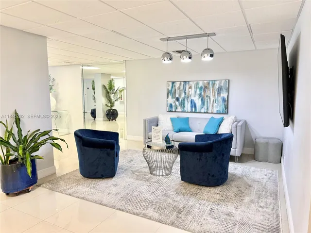 $324,999 | 1600 South Ocean Drive, Unit 7B, Hollywood, FL 33019