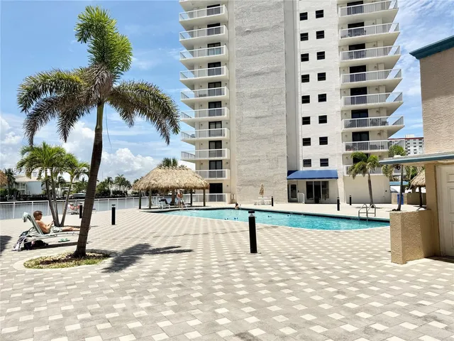 $324,999 | 1600 South Ocean Drive, Unit 7B, Hollywood, FL 33019