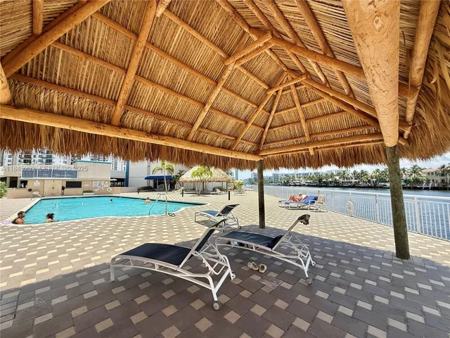 $324,999 | 1600 South Ocean Drive, Unit 7B, Hollywood, FL 33019