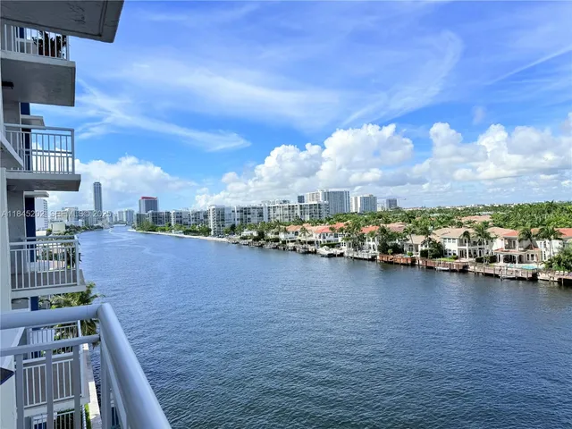 $324,999 | 1600 South Ocean Drive, Unit 7B, Hollywood, FL 33019