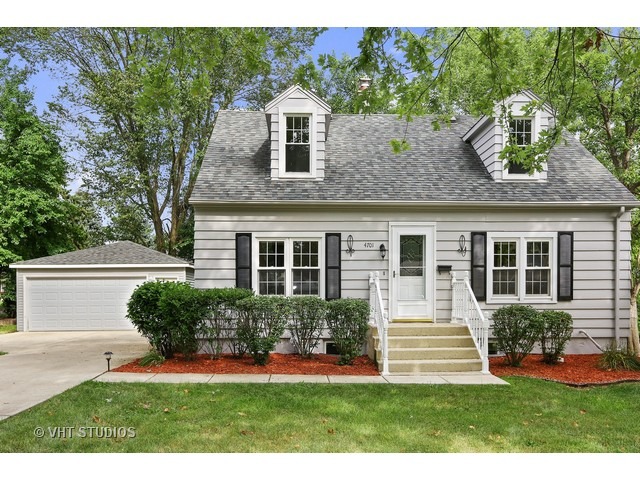 4701 Cumnor Road Downers Grove, IL 60515 - Photo 1 of 15