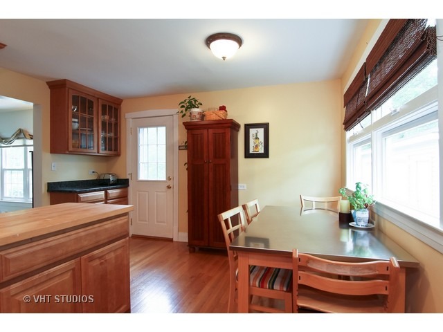 4701 Cumnor Road Downers Grove, IL 60515 - Photo 4 of 15