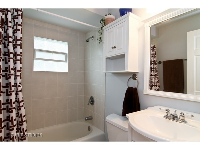 4701 Cumnor Road Downers Grove, IL 60515 - Photo 7 of 15