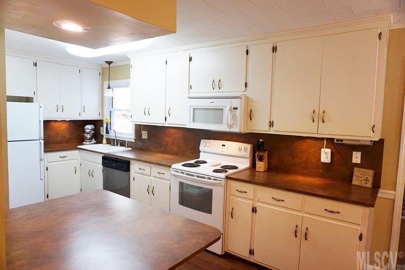 808 4th Street Southwest Conover, NC 28613 - Photo 3 of 25 Gallery Image 3