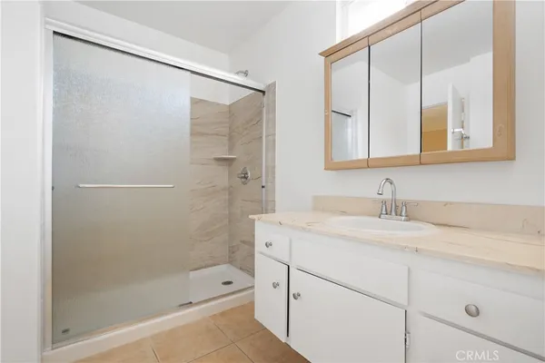 $2,800 | 22855 Vanowen Street, Unit 2, West Hills, CA 91307
