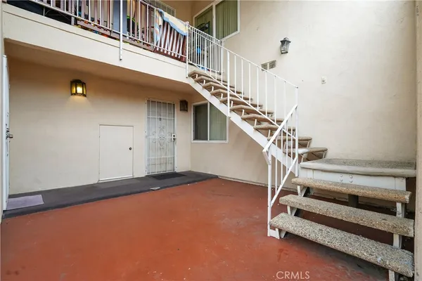$2,800 | 22855 Vanowen Street, Unit 2, West Hills, CA 91307